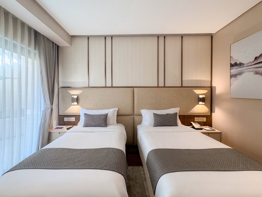 ROOMS_NAME
